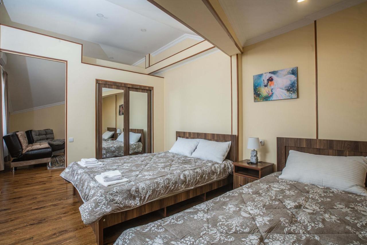 Telav Holl Hotel Telavi Luaran gambar
