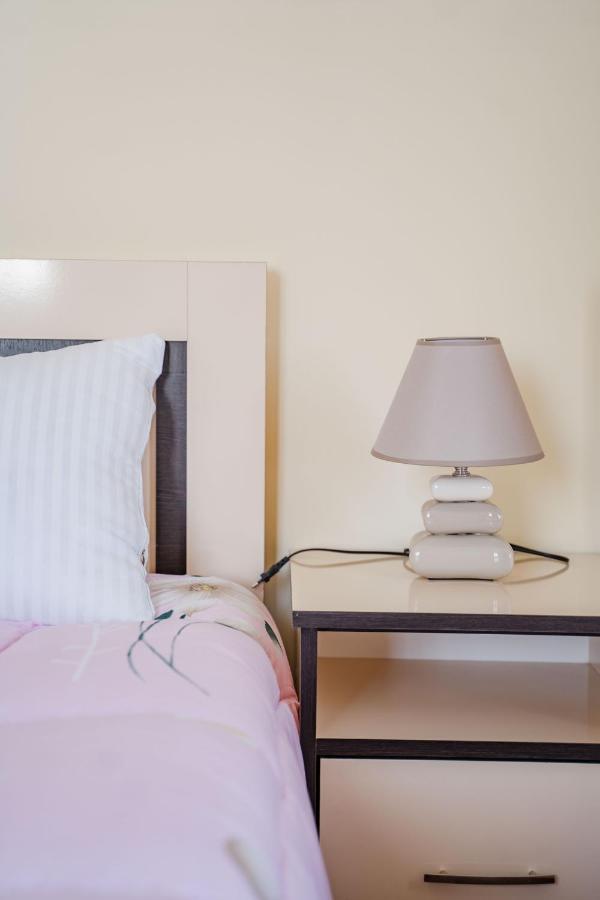 Telav Holl Hotel Telavi Luaran gambar